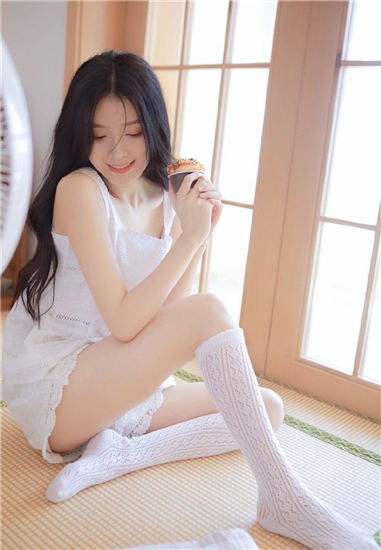 草莓丝瓜香蕉绿巨人秋葵榴莲污高清版截图3